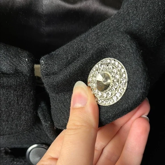 Heavy Black Women’s Luxurious Coat Classic Winter Outerwear - Picture 4 of 12